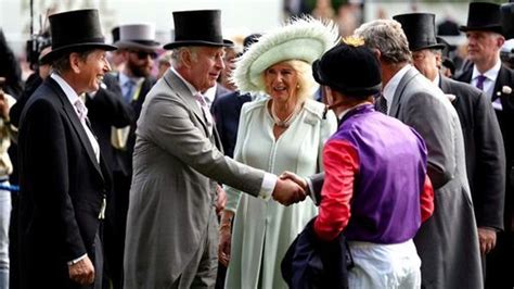 King George V Stakes: Desert Hero gives The King and The .